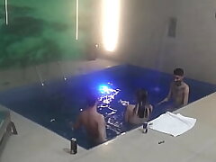 Threeway with pals in the hotel pool